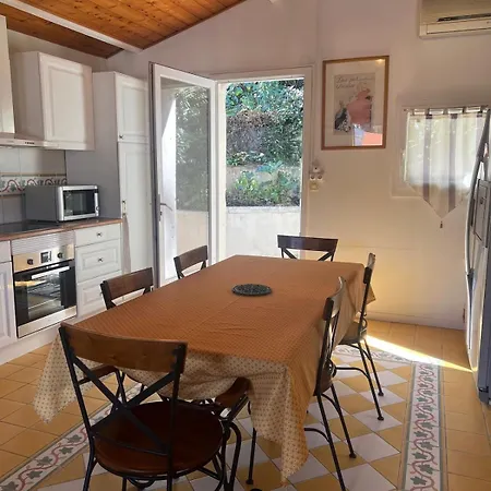 Holiday home Maison Volets Bleus - Jusqu'a 9 Personnes - 3 - Centre